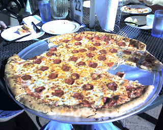Recovered image from The world's  largest freakin' pizza