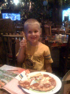 Recovered image from Kids eat free at Rainforest Cafe!